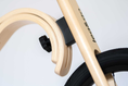 Load image into Gallery viewer, Detail des Birkenholzrahmens
